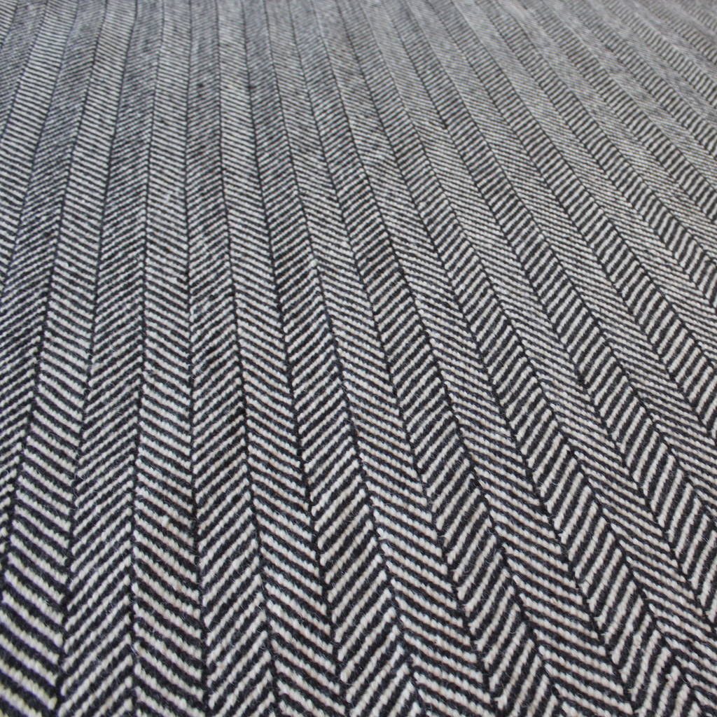 Modern black white rug